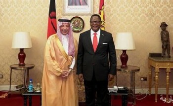 رئيس جمهورية ملاوي يستقبل المستشار أحمد قطان