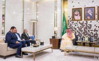 وزير الداخلية يبحث مع السفير الإيراني الموضوعات ذات الاهتمام المشترك