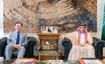 سمو وزير الخارجية يتلقى رسالة خطية من وزير خارجية جمهورية الصين الشعبية