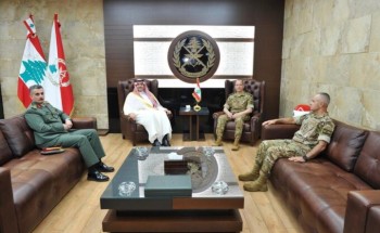 سفير المملكة لدى لبنان يلتقي قائد الجيش اللبناني