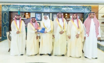 أمير المنطقة الشرقية يستقبل مدير صندوق تنمية الموارد البشرية بالمنطقة