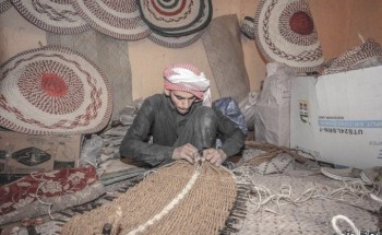 عدسة أبعاد.. حرف يدوية ، تصوير-يوسف العنزي: