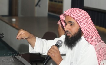 الصلاة وأهميتها في محاضرة مشرف التوعية الإسلامية بثانوية الخالدية