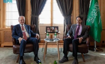 سمو وزير الخارجية يلتقي رئيس مجلس الوزراء الفلسطيني