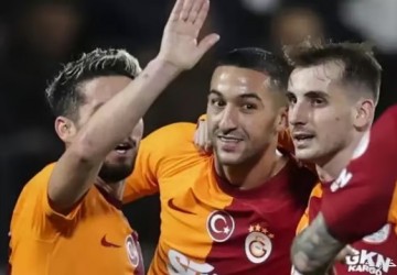 أندية الدوري السعودي تتواصل مع وكيل حكيم زياش لاعب تشيلسي المعار لغلطة سراي