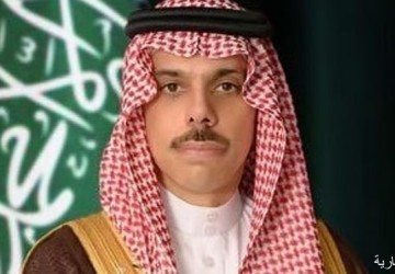 “فيصل بن فرحان” يبحث مع نظيره الإيراني التطورات الإقليمية والدولية