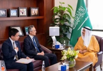 أمين الشرقية يلتقي السفير الياباني ويستعرض أهم المشاريع التنموية بالمنطقة