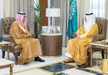 أمير المنطقة الشرقية يستقبل محافظ هيئة الزكاة والضريبة والجمارك