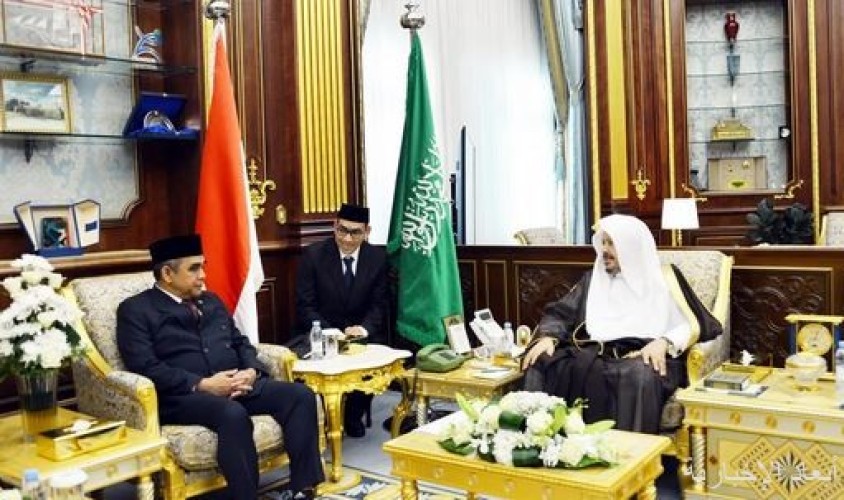 رئيس مجلس الشورى يعقد جلسة مباحثات رسمية مع نظيره الإندونيسي