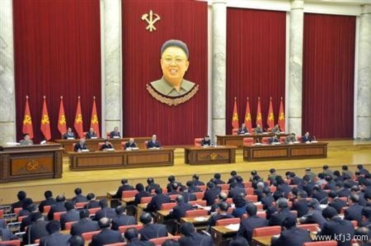 بيونجيانج تعين حليفا لكيم رئيسا للوزراء لتعزيز سلطة الزعيم الشاب