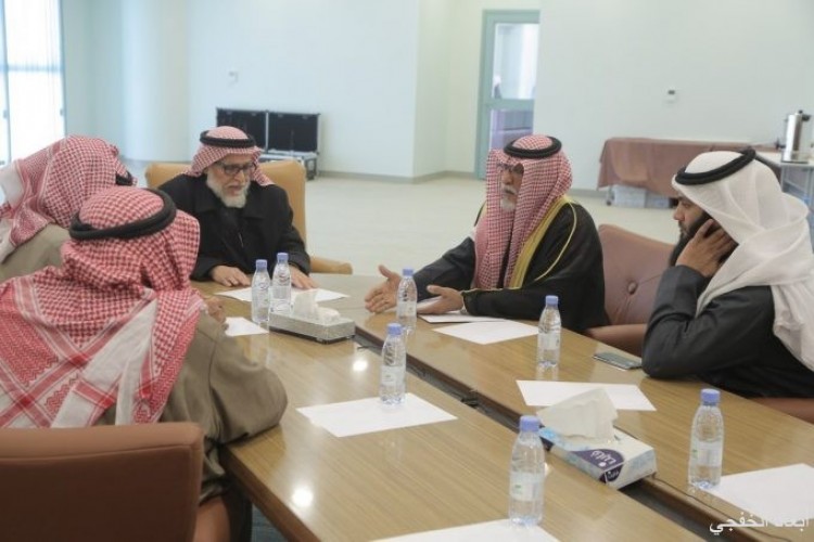 بالصور.. لجنة أهالي الخفجي يلتقون بمعالي مدير جامعة حفر ...