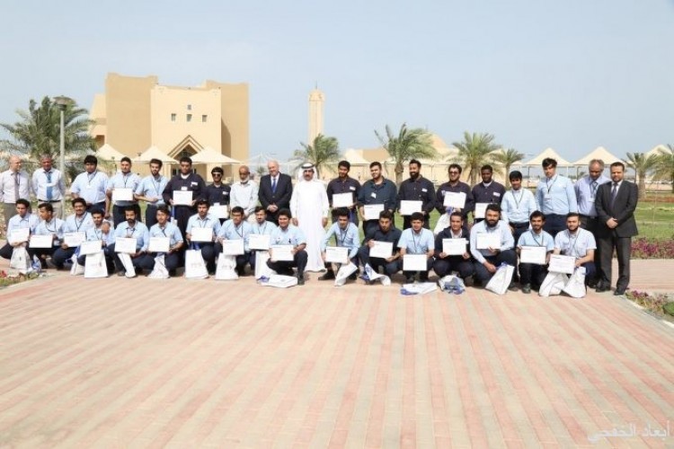المعهد التقني يكرم 46 طالب من المتفوقين دراسيا والمنتظمين بالحضور صحيفة أبعاد الإخبارية