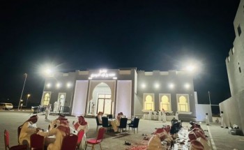 جامع محمد الدوسري يقيم مأدبة افطار لأهالي الخزامى