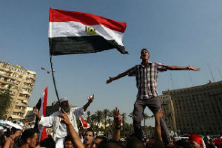 الآلاف يطالبون بإسقاط الرئيس المصري