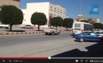 بالفيديو: مواطن بالخفجي يرصد أهمال سائق باص لطالبة في الإبتدائي وتعرضها للخطر