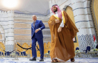 سمو ولي العهد يستقبل رئيس الوزراء العراقي