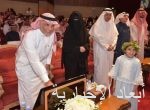 الأطفال يستثمرون نهاية الأسبوع لحضور سباقات مهرجان الملك عبدالعزيز للصقور