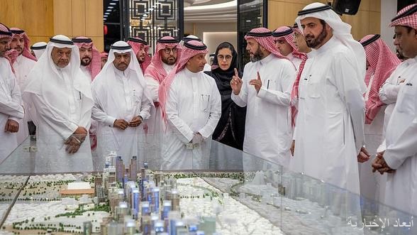 وزيرا السياحة والحج والعمرة يطَّلِعان على سير الأعمال بوجهة "مسار" في مكة المكرمة