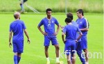 قيادة «الأخضر» بين سامباولي وبيكرمان