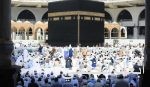 إمام المسجد النبوي يحذر من الانشغال بالدنيا والإعراض عن الآخرة