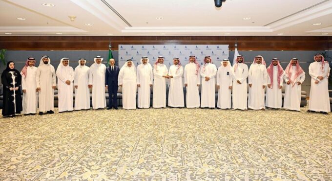 غرفة الشرقية وجمعية رجال الأعمال البحرينية تستعرضان الفرص الاستثمارية والتجارية