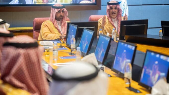 وزير الاستثمار يلتقي رجال الأعمال والمستثمرين في المنطقة الشرقية