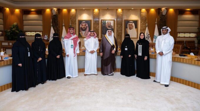 أمانة الشرقية وجمعية جود تبحثان تعزيز الشراكة المجتمعية