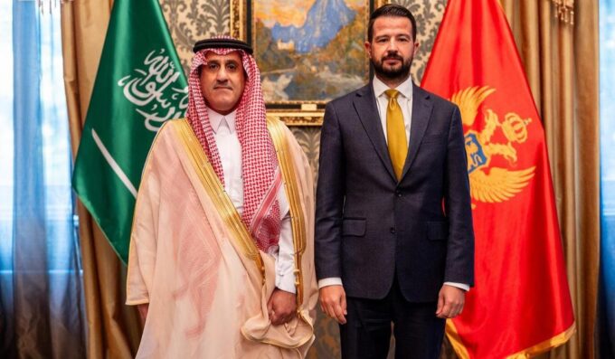 السفير الماضي يقدّم أوراق اعتماده سفيرًا غير مقيم لدى الجبل الأسود