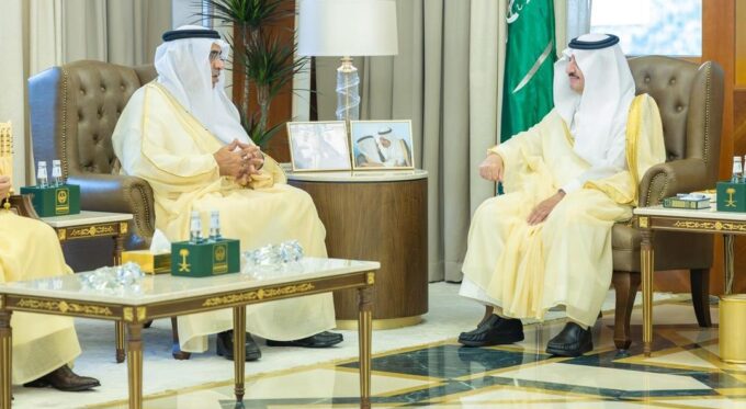 أمير المنطقة الشرقية يكرّم الجهات الداعمة لمهرجان ربيع النعيرية 24