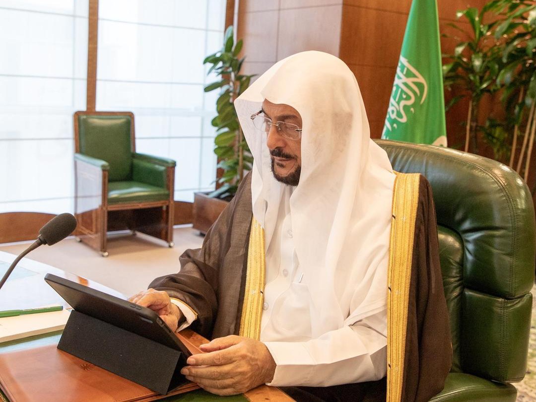 وزير الشؤون الإسلامية يدشّن أعمال الأمانة العامة للتوعية الإسلامية في الحج والعمرة والزيارة لموسم حج 1447هـ