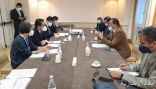 وزير التعليم يبحث مع وزير الدولة الياباني سياسات العلوم والتقنية لتعزيز الأبحاث المشتركة بين الجامعات في البلدين