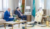 أمير المنطقة الشرقية يستقبل سفير جمهورية جورجيا لدى المملكة