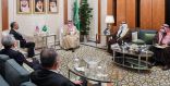 سمو وزير الخارجية يستقبل وزير الخارجية الماليزي