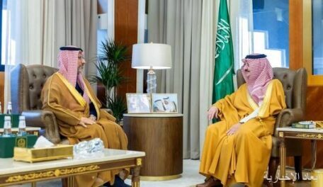 أمير المنطقة الشرقية يستقبل رئيس وأعضاء جمعية “تعافي”