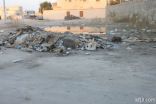رمي مخلفات البناء داخل أحياء الخفجي يزعج المواطنين ويؤرق البلدية