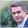 الحكومة البريطانية تستجيب للطلاب وتوافق على منحهم الدرجات وفقا لتقييم المعلمين