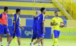 اجتماع نصراوي لتغيير قناعات كانافارو