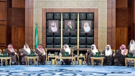 أمير المنطقة الشرقية يكرّم المانحين لحملة “جود المناطق” بعد توفير 459 وحدة سكنية