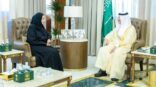 أمير المنطقة الشرقية يستقبل مدير الإدارة العامة للأحوال المدنية بالمنطقة ويطّلع على جهودهم في خدمة المستفيدين