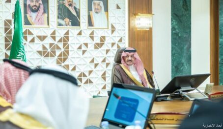 أمير المنطقة الشرقية يرأس اجتماع لجنة السلامة المرورية ويطّلع على مؤشرات الأداء