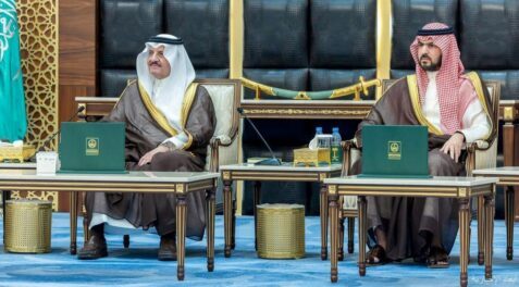 أمير الشرقية يستقبل المشرف العام على الإدارة العامة للخدمات الطبية بوزارة الداخلية ومنسوبي مستشفى قوى الأمن