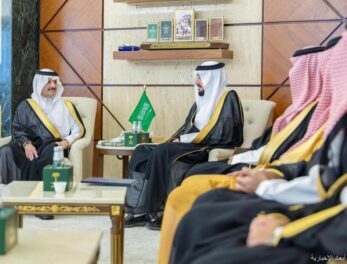أمير المنطقة الشرقية يستقبل رئيس اللجنة الوطنية للإبل باتحاد الغرف السعودية