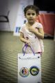 طفلة تحمل هدية مقدمة من ملتقى حرس الحدود بالخفجي ، تصوير: أحمد غالي