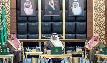أمير الشرقية يستقبل منسوبي لجنة السلامة المرورية بالمنطقة ويشيد بجهودهم في خفض الحوادث