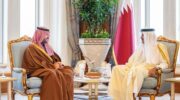بتوجيه من القيادة.. سمو وزير الدفاع يلتقي سمو أمير دولة قطر