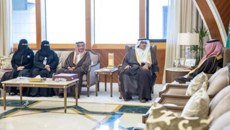 أمير المنطقة الشرقية يتسلم التقرير السنوي لجمعية “بنان”