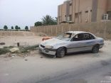 سيارة تالفة تضايق ساكني حي العزيزية في الخفجي