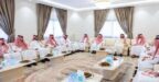 نائب أمير المنطقة الشرقية يعزي أسرة الثميري في وفاة والدتهم