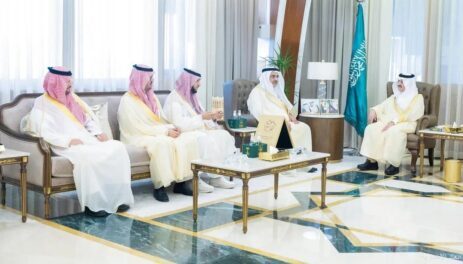 أمير المنطقة الشرقية يكرم الداعمين والمشاركين في مهرجان ربيع النعيرية
