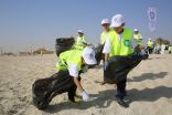 بالصور.. «60» طالباً يشاركون عمليات الخفجي المشتركة تنظيف الشاطيء